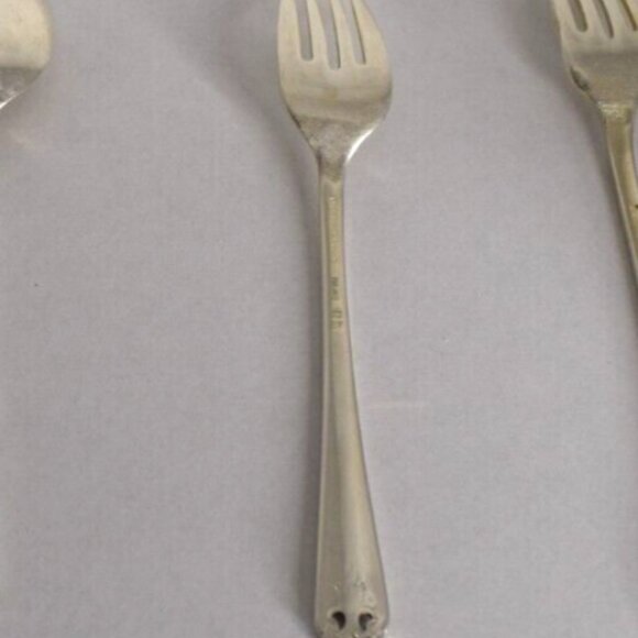 1937 Holmes & Edwards Lovely Lady Silverplate Salad Fork Replacement Flatware - Picture 2 of 9